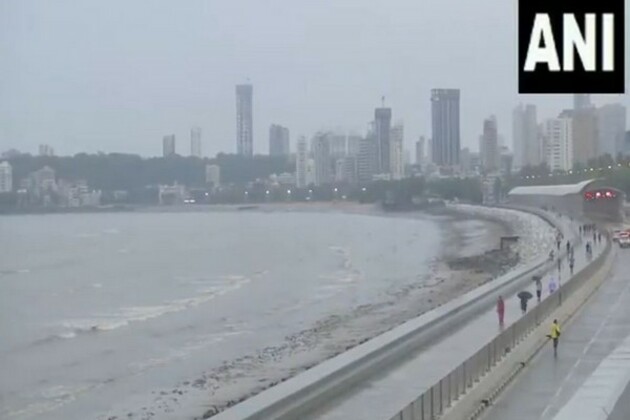 Mumbai: IMD forecasts cloudy sky with heavy rain to persist as light showers begin