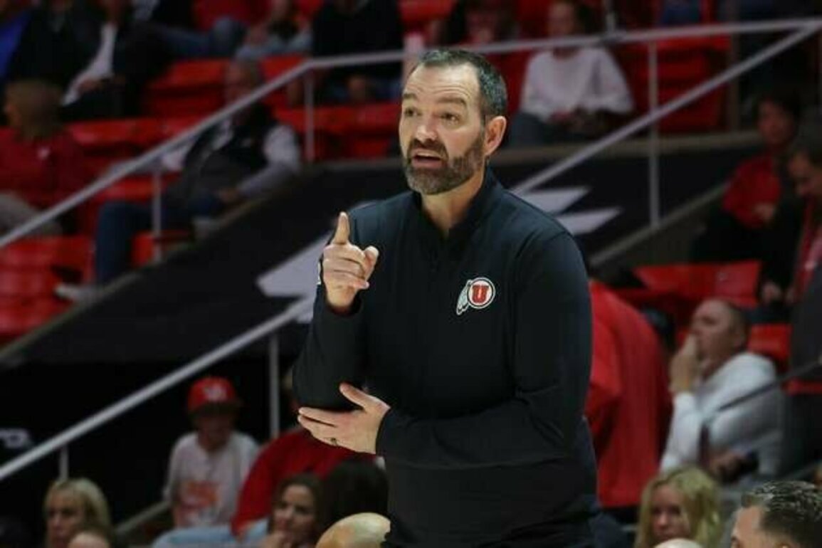 Utah keeps Holy Cross close, pulls away late on efficient night