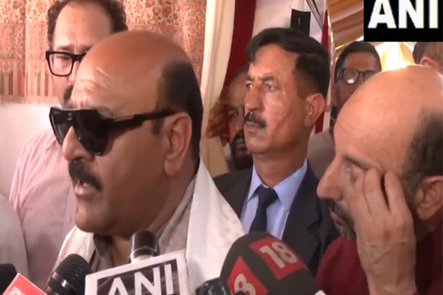 "Handloom sector is identity of Kashmir..need revival": J-K Dy CM Surinder Choudhary