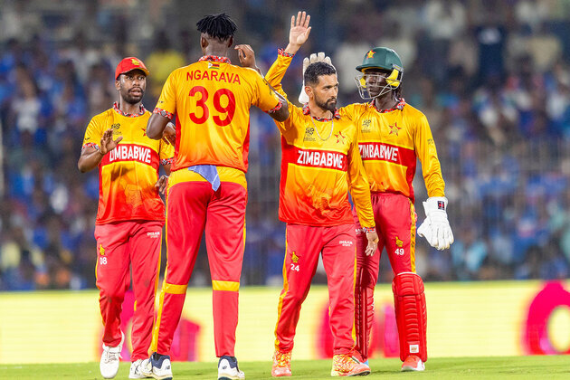 Courtney Walsh backs Sikandar Raza's call for strong performances to "earn respect" ahead of Zimbabwe vs South Africa clash