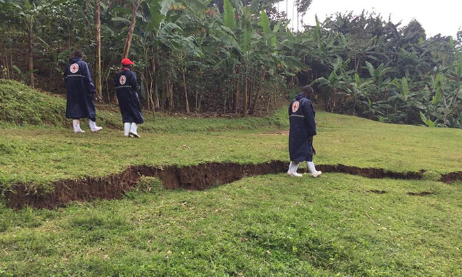 RedCross sounds landslides warning as cracks emerge in Mbale RedCross sounds landslides warning as cracks emerge in Mbale