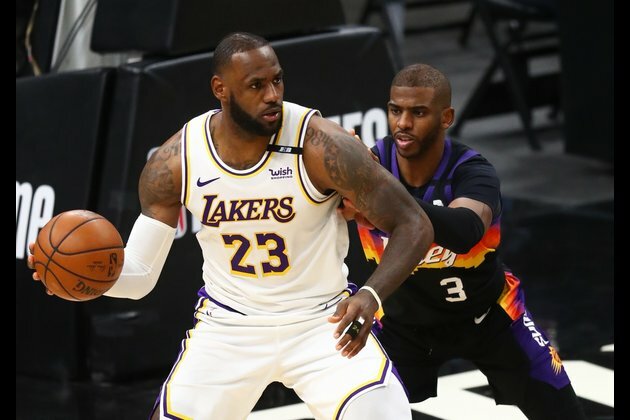 Ailing Chris Paul, Suns visit Lakers for pivotal Game 3