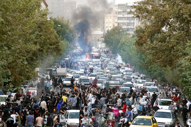Iran Releases 8 Journalists Detained Amid Protests