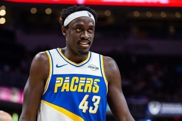Pacers seek rare road success against sinking Bulls