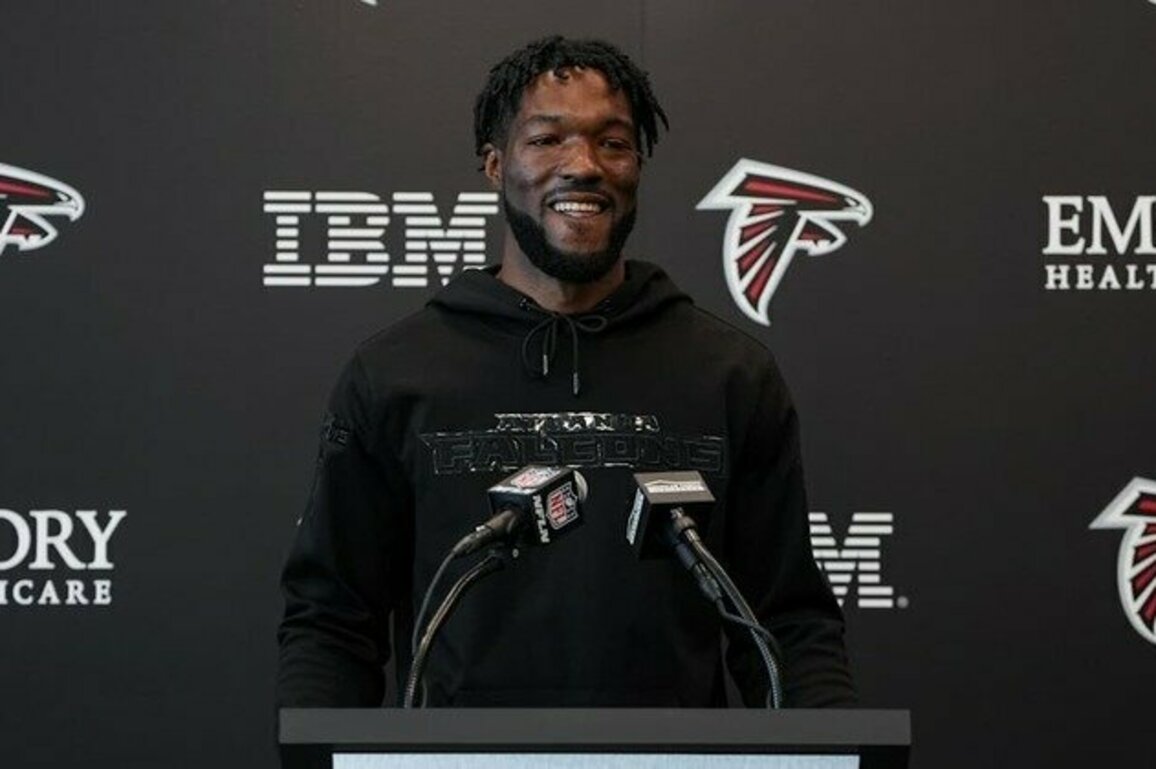 Leonard Floyd aiming for career-high sacks in 2025