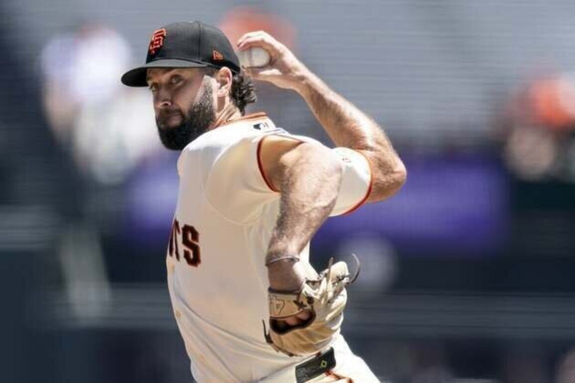 Trailing early, Diamondbacks rally to extend domination of Giants
