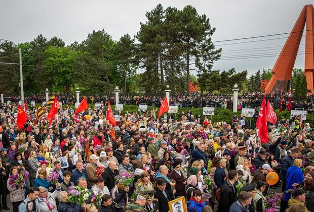 Victory over Nazis celebrated around the world