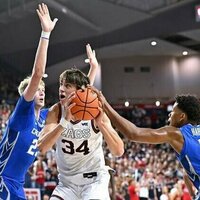 Graham Ike finds range as No. 19 Gonzaga routs No. 23 Creighton