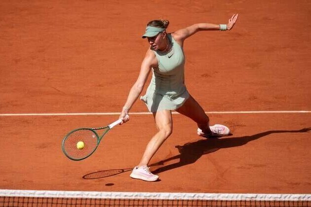 Americans Amanda Anisimova, Iva Jovic cruise into London quarters