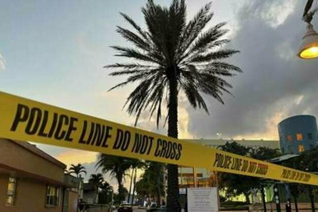 Nine injured in Florida beach shooting - police