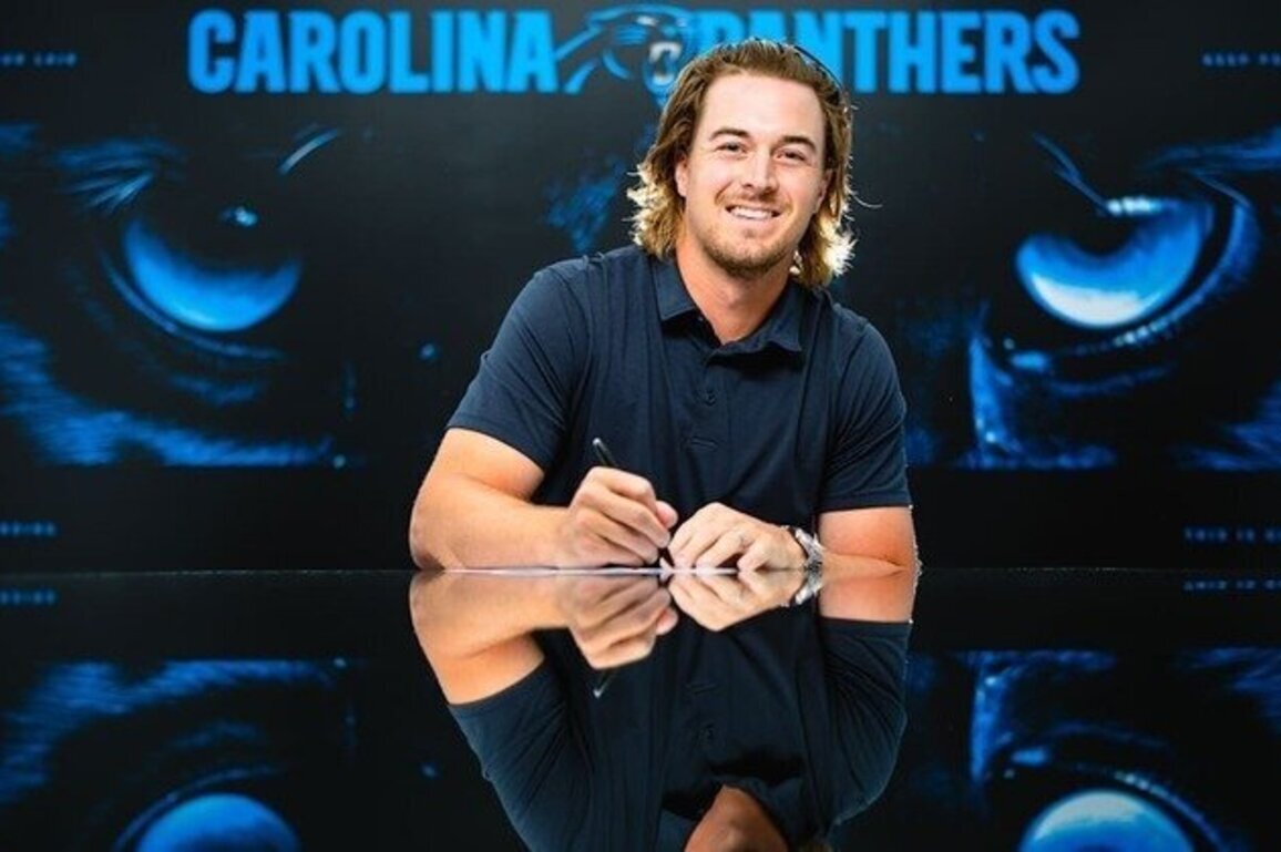 All the dots connected to bring Kenny Pickett to the Panthers