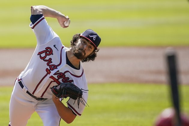 Braves shut out Reds again, advance to NLDS