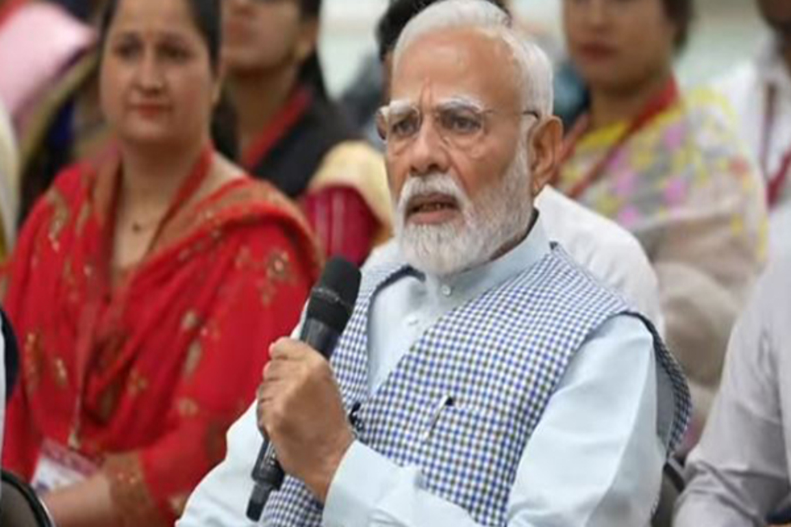 "Mudra Yojana is eye-opener for any government," says PM Modi interacting with beneficiaries