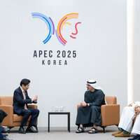 Crown Prince of Abu Dhabi meets Prime Minister of Singapore