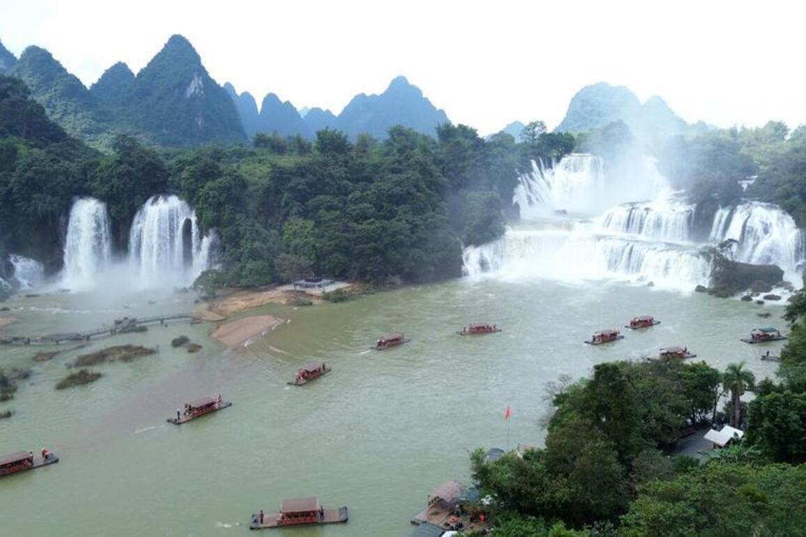 Spring Festival holiday drives cross-border travel surge between China and Vietnam