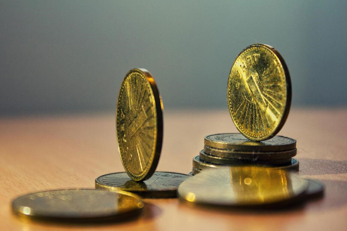 Can USDT Hold Its Lead as Regulated Bank Stablecoins Arrive?