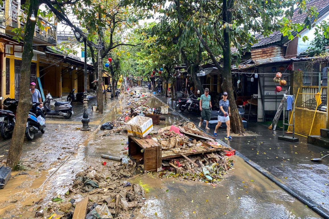 Over 90 people dead in Vietnam floods