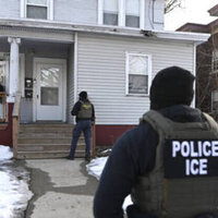 US residents could be justified in shooting federal agents - Democratic official