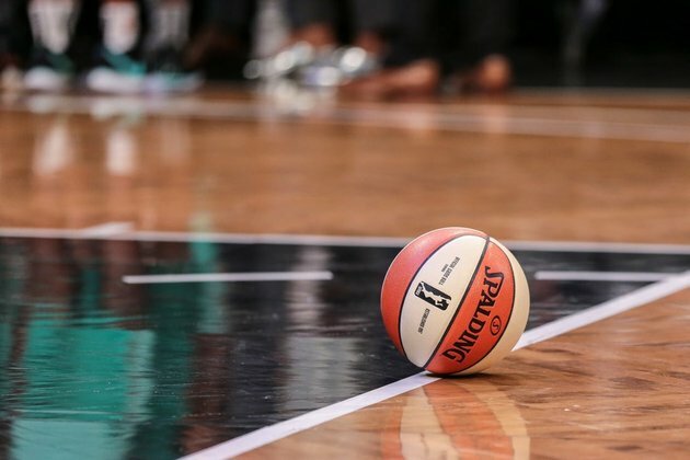 Sparks face Liberty to open long home stretch
