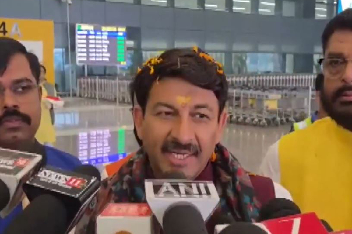 "Tejashwi Yadav should attend if he respects democracy": Manoj Tiwari ahead of Nitish Kumar's swearing-in ceremony