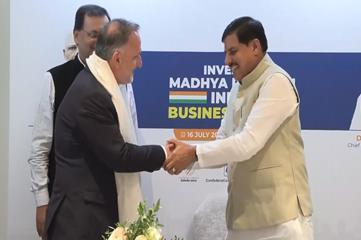 CM Mohan Yadav holds talks with Populous Group in Spain