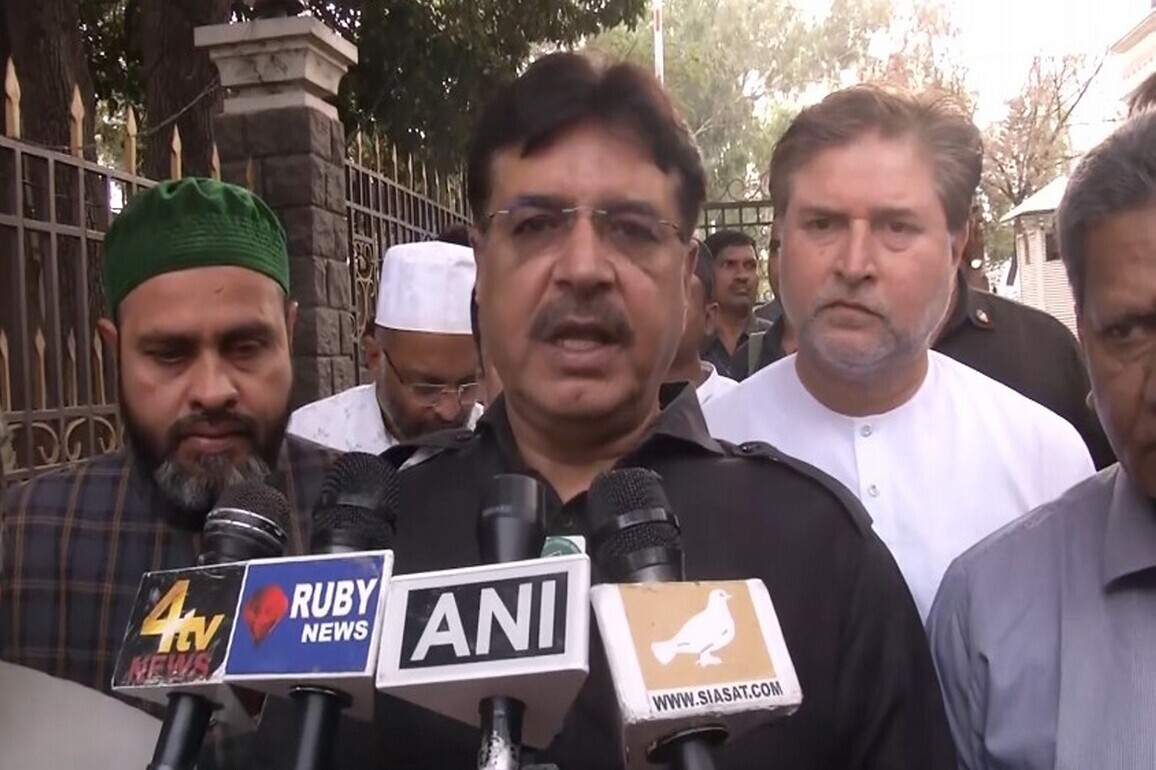 Telangana: AIMIM leaders submit representation to DGP over Banswada incident, demand police probe