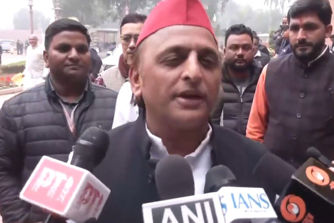 "BJP has many invisible friends, budget designed for them": Akhilesh Yadav