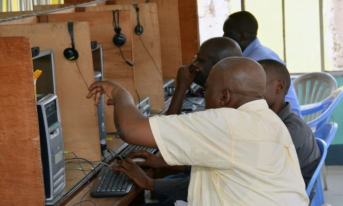 Media curbs in DRC raise fears ahead of presidential vote Media curbs in DRC raise fears ahead of presidential vote