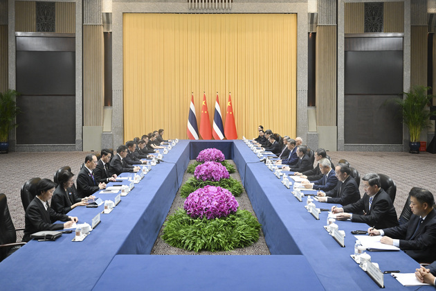 CHINA-SHANGHAI-XI JINPING-THAI PM-MEETING (CN)