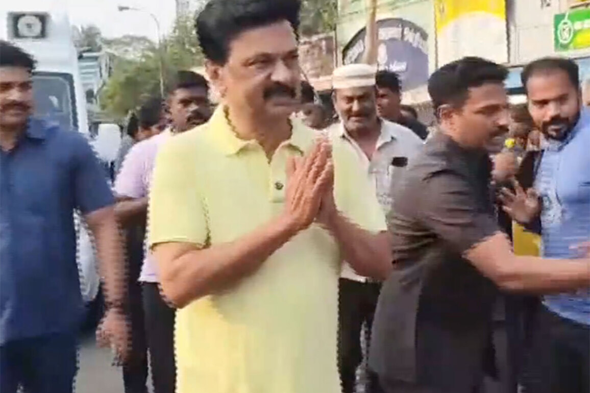 On election campaign trail, Tamil Nadu CM MK Stalin takes morning walk, shares tea with locals in Sirkazhi town