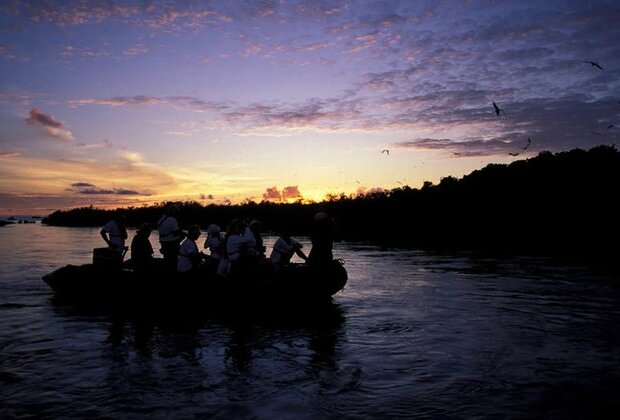 More than 100 die in Nigeria boat disaster