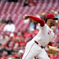 Hunter Greene sparkles again, Reds blank Pirates
