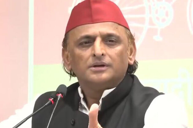 Union Budget favours multinational companies, not India's poor: SP Chief Akhilesh Yadav