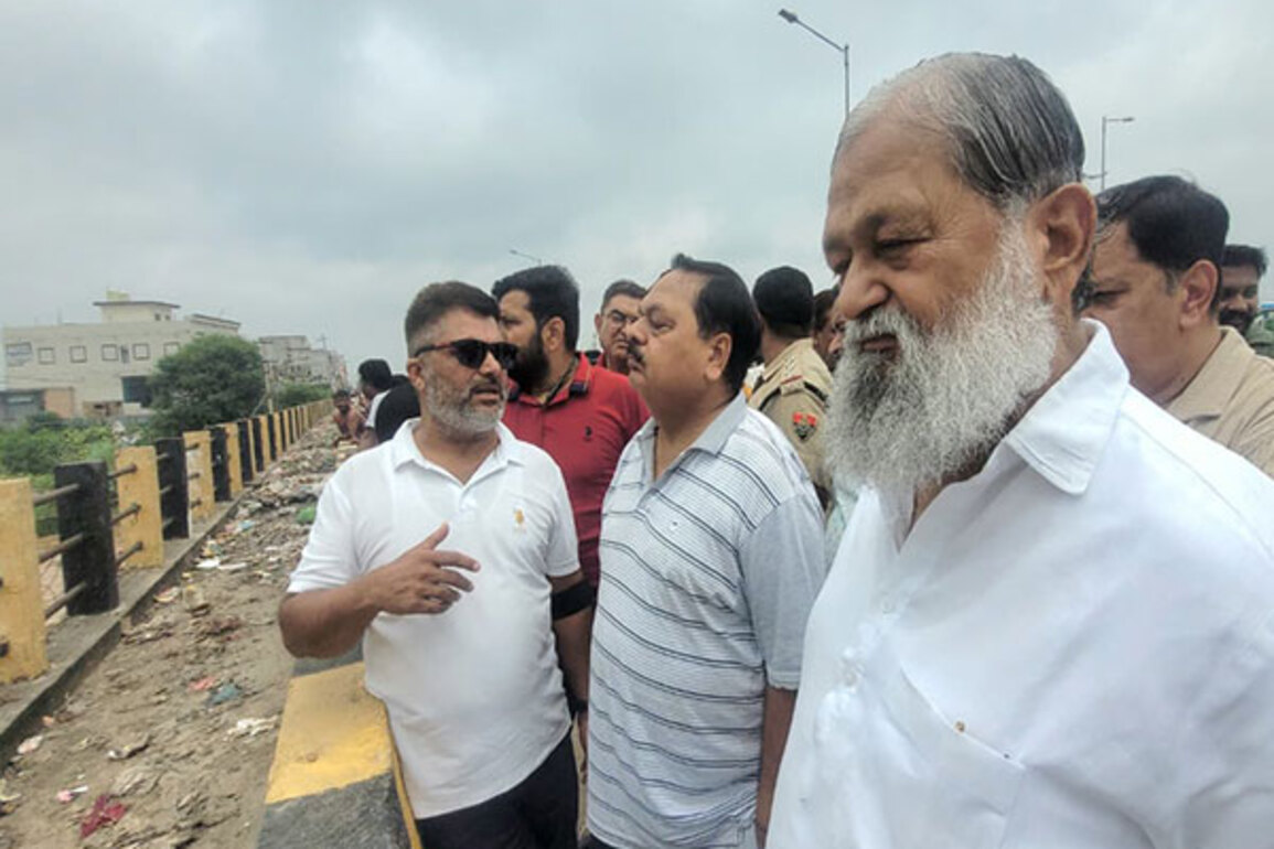 Haryana Minister Anil Vij inspects rising water levels of Tangri river, directs administration to urge residents to move to safer locations