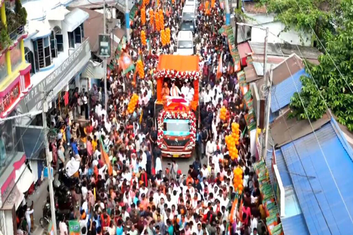 West Bengal: Amit Shah holds roadshow in Kaliyaganj ahead of Assembly elections 2026