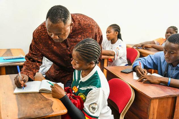 (Hello Africa) Cameroonian's passionate journey in Chinese language