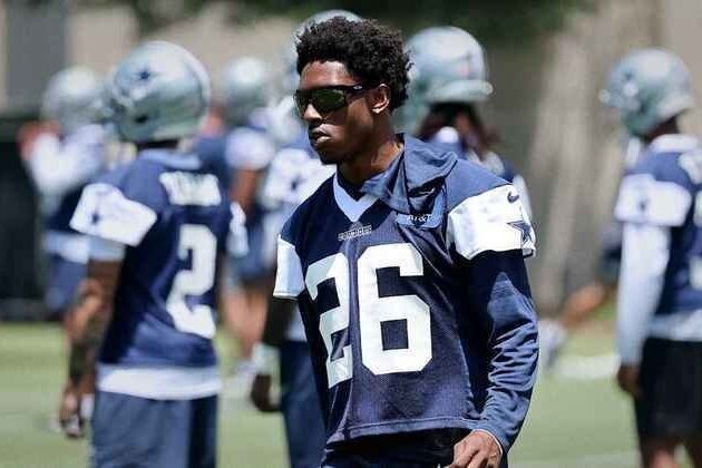 Updates: DaRon Bland, Ezeiruaku cleared for camp