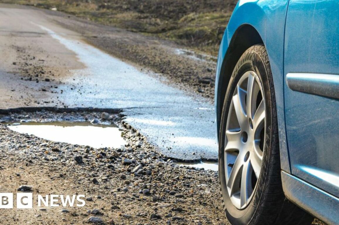 Potholes- Publish progress or lose cash, Starmer tells England councils
