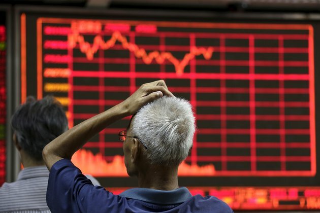 Major Chinese Companies Caught in Squeeze Play Between Beijing, US