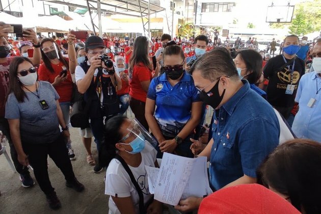 DavNor town flood-victims receive package of assistance