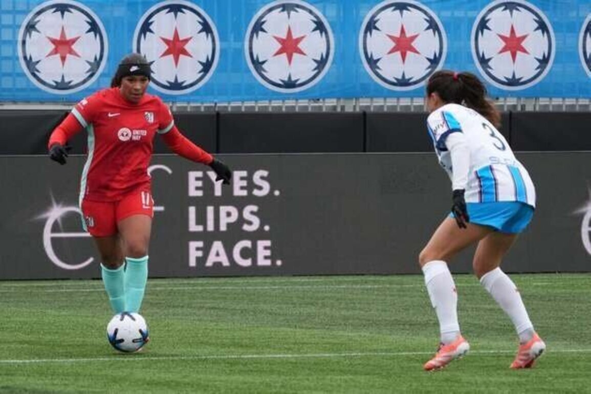 Two newcomers score to lead Chicago Stars past KC Current