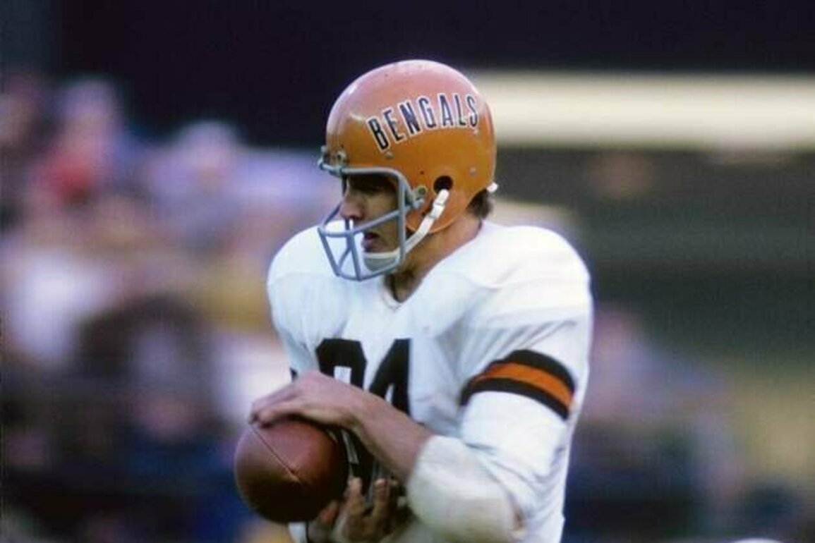 Bob Trumpy, former Bengals TE and network broadcaster, dies at 80