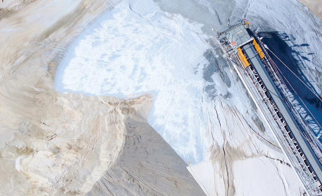 Billion-dollar MinRes lithium deal underpinned by Onslow future