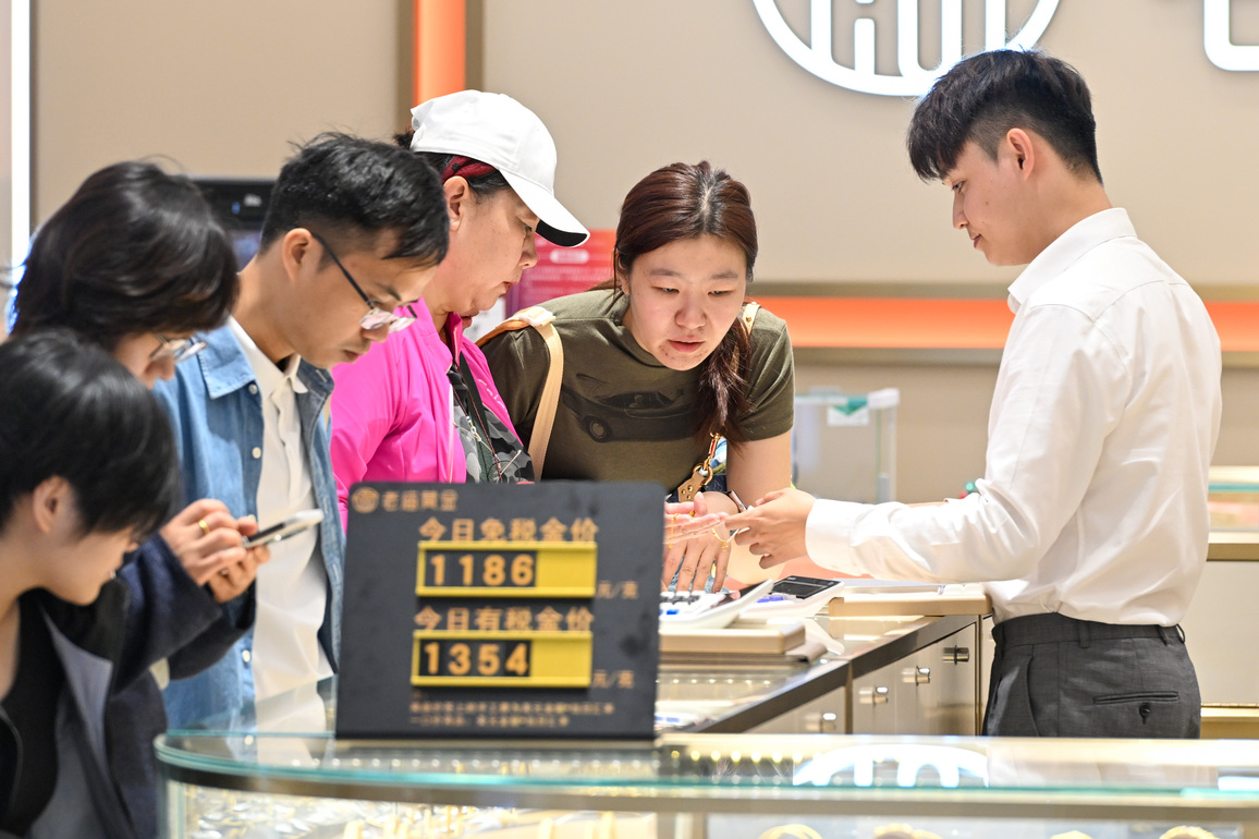(HainanOutlook) CHINA-HAINAN-SPECIAL CUSTOMS OPERATIONS-OFFHSORE DUTY-FREE SHOPPING (CN)