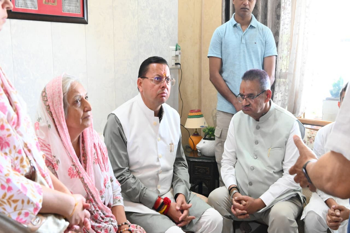 Uttarakhand CM pays tribute to retired brigadier Mukesh Joshi