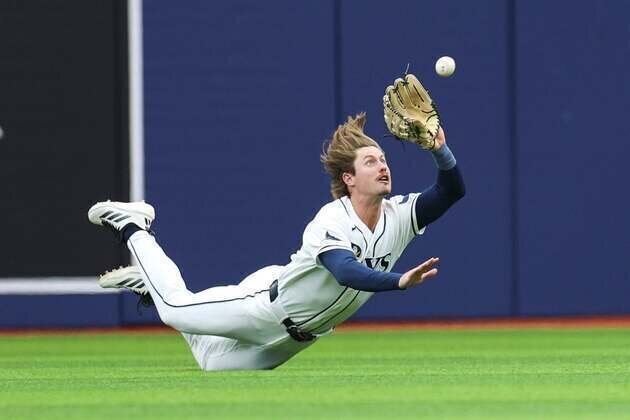 Rays rally past Orioles in 8th to complete sweep