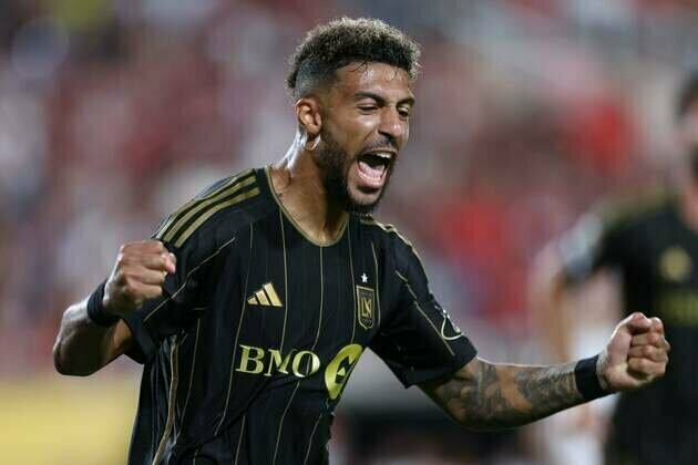 LAFC looks to climb standings, beginning with visit from Rapids