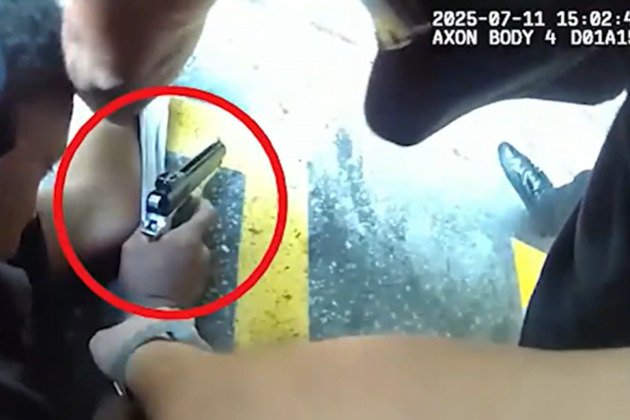Video- Good Samaritan helps Atlanta officer disarm suspect on July 11