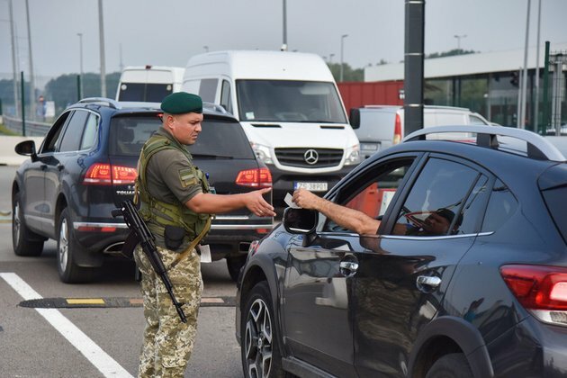 Ukraine will punish men who escaped during martial law minister