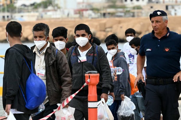 EU reaches migration deal